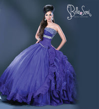 Load image into Gallery viewer, Quinceañera Dress Style BS-040 - bella-sera-dresses.com     